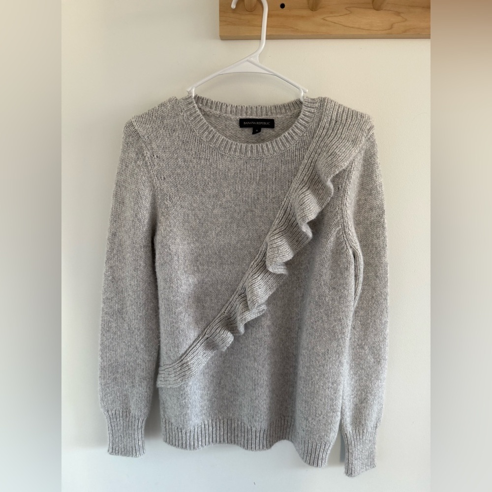 Banana Republic Merino Wool Crewneck Sweater in Light Gray - Size S